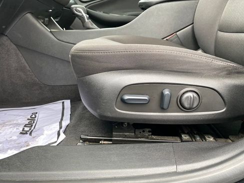 Used 2023 Chevrolet Malibu LT image 21