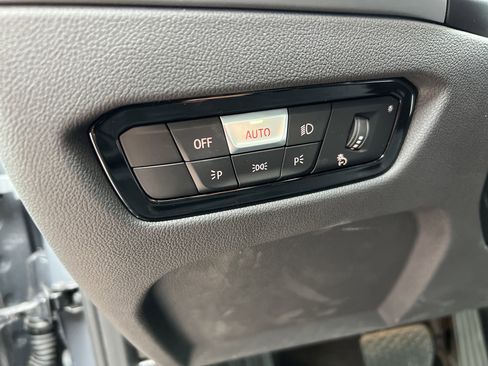 Used 2025 BMW 330i Sedan image 26