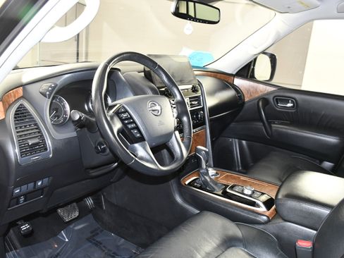 Used 2022 Nissan Armada SL w/ Captain's Chairs Package AWD/4WD image 2