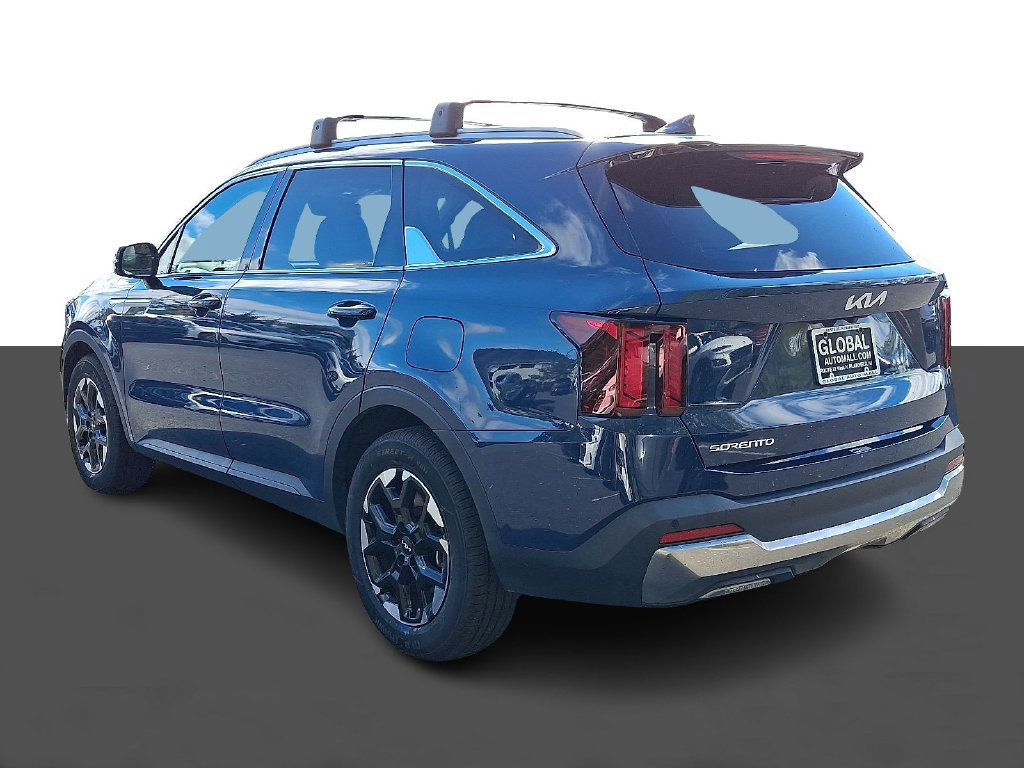 Used 2024 Kia Sorento S FWD image 5
