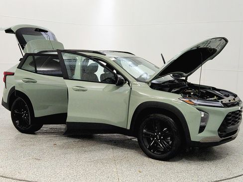 New 2026 Chevrolet Trax ACTIV w/ Sunroof Package image 9