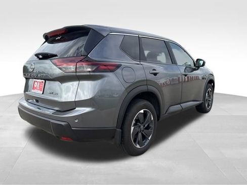 Used 2024 Nissan Rogue SV AWD/4WD image 6