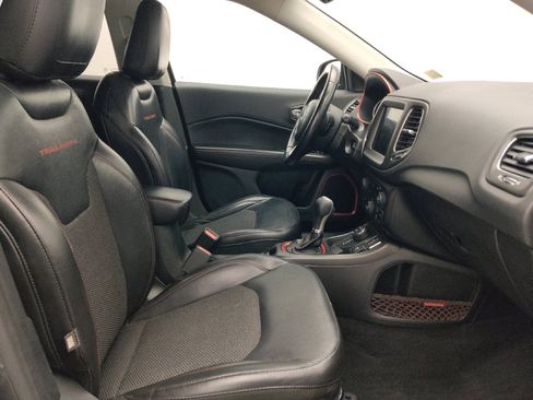 Used 2019 Jeep Compass Trailhawk AWD/4WD image 21