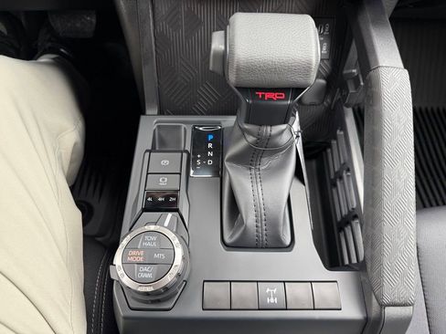 New 2025 Toyota Tacoma TRD Off-Road image 25