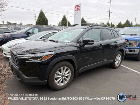 Used 2024 Toyota Corolla Cross LE w/ Moonroof Package image 1