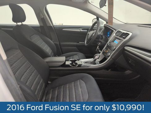 Used 2016 Ford Fusion SE image 15