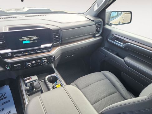 Used 2023 Chevrolet Silverado 1500 LT Trail Boss w/ Protection Package image 12