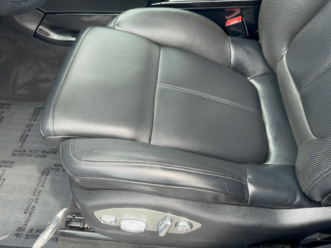 Used 2023 Porsche Macan AWD/4WD image 16