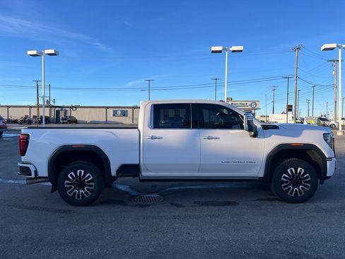 Certified 2024 GMC Sierra 2500 Denali Ultimate image 6