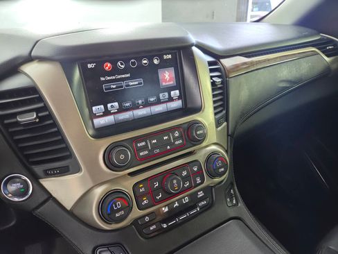 Used 2016 GMC Yukon XL Denali w/ Open Road Package AWD/4WD image 31
