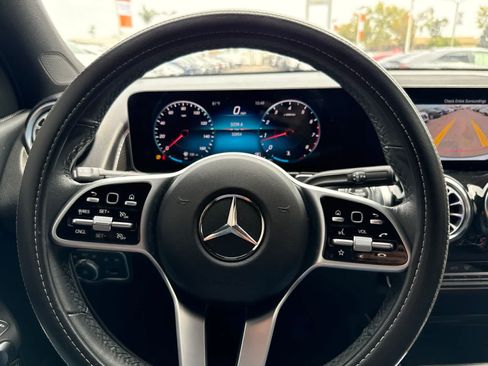Used 2021 Mercedes-Benz GLB 250 image 29