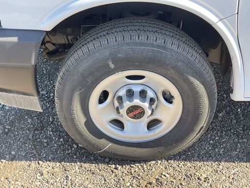 New 2025 GMC Savana 2500 Extended w/ Driver Convenience Package image 32