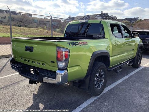 Used 2023 Toyota Tacoma TRD Off-Road image 6