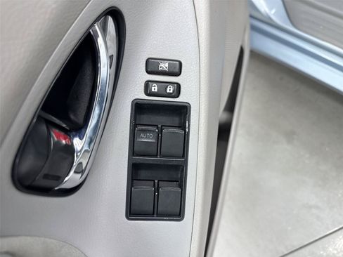 Used 2009 Toyota Camry LE FWD image 12