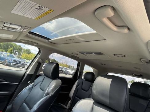 Certified 2024 Kia Telluride S w/ S Sunroof Package FWD image 16