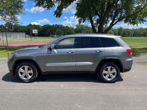 Used 2012 Jeep Grand Cherokee Limited AWD/4WD image 25