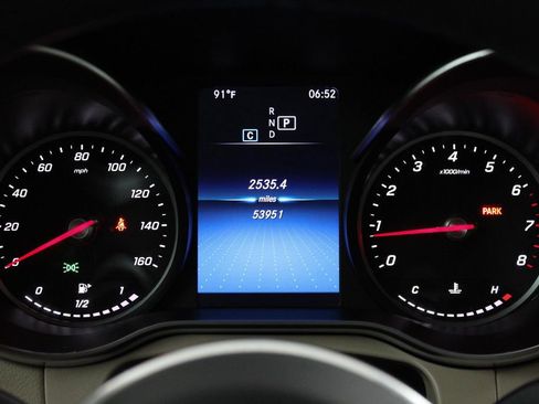 Used 2022 Mercedes-Benz GLC 300 image 33
