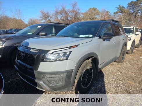 Used 2023 Nissan Pathfinder Rock Creek image 1