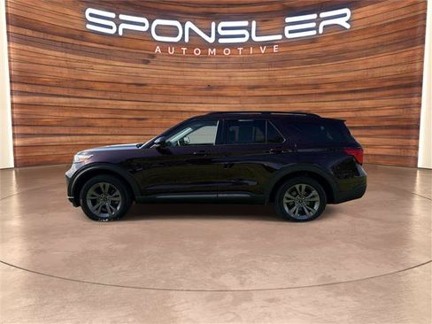 Certified 2022 Ford Explorer XLT w/ Equipment Group 202A AWD/4WD image 2