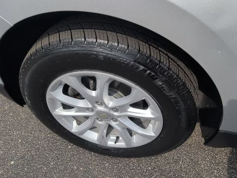 Used 2020 Chevrolet Equinox LT w/ Driver Convenience Package FWD image 15