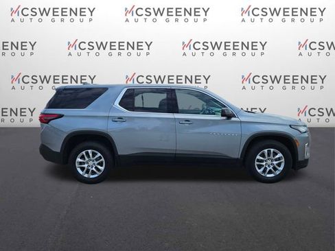 Used 2023 Chevrolet Traverse LS FWD image 6
