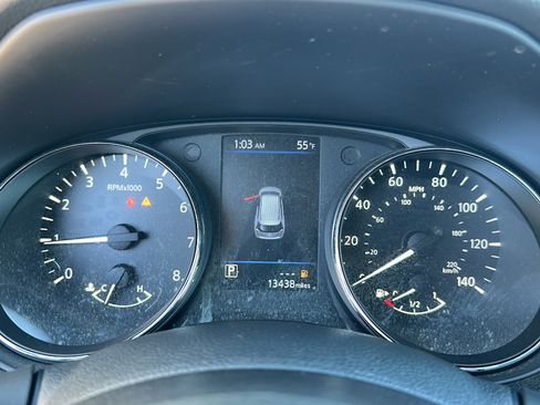 Used 2020 Nissan Rogue SV image 26