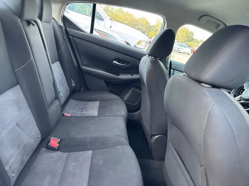 Used 2021 Nissan Sentra SR FWD image 12