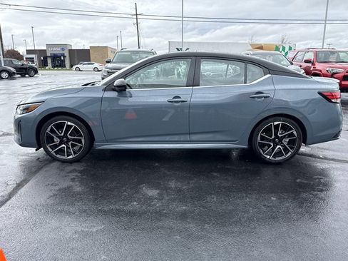 Certified 2025 Nissan Sentra SR w/ SR Premium Package image 9