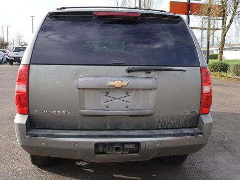 Used 2007 Chevrolet Suburban LT image 5