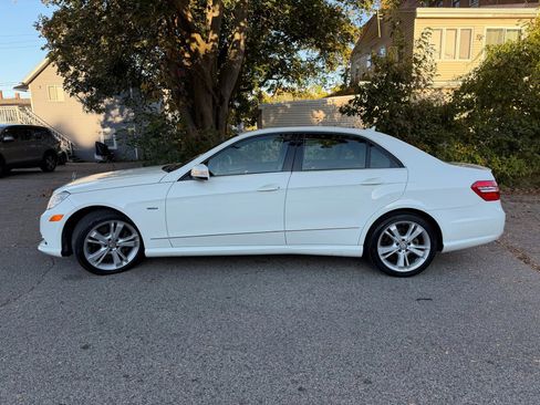 Used 2012 Mercedes-Benz E 350 4MATIC Sedan image 9