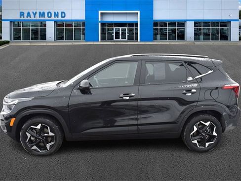 Certified 2025 Kia Seltos S image 6