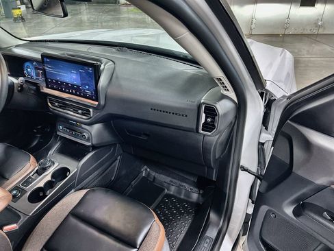 Used 2025 Ford Bronco Sport Outer Banks w/ Outer Banks Tech Package+ AWD/4WD image 31