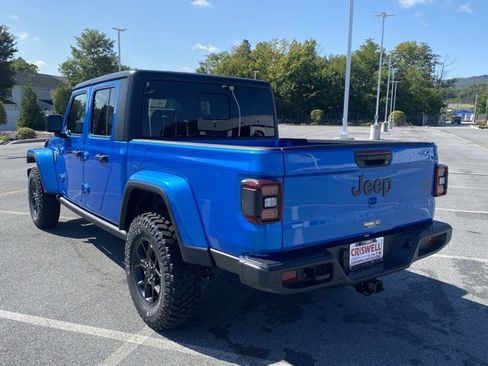 New 2025 Jeep Gladiator Willys image 5