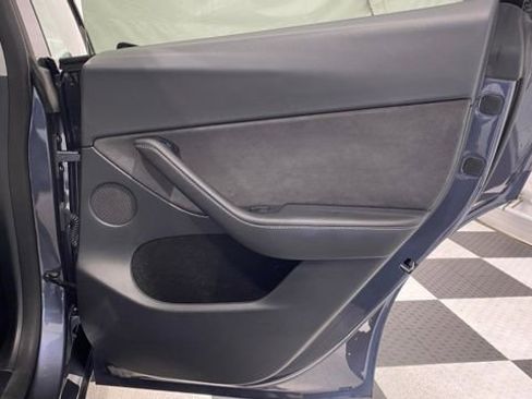 Used 2023 Tesla Model Y Long Range image 24