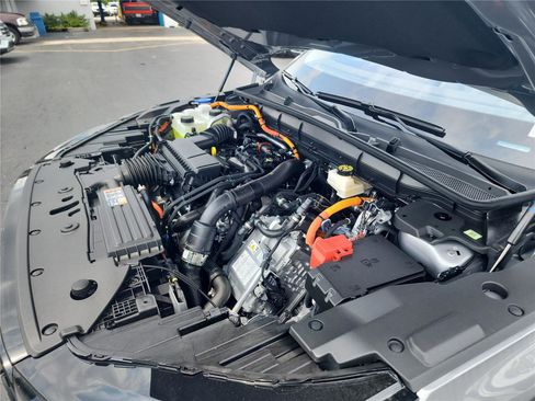 New 2025 Lincoln Nautilus Premier image 14