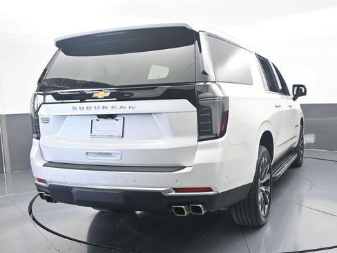 Used 2025 Chevrolet Suburban High Country w/ Sun And Tow Package RWD image 5