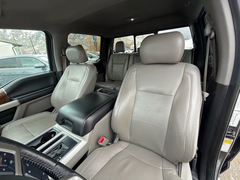 Used 2017 Ford F150 Lariat w/ Equipment Group 501A Mid image 33