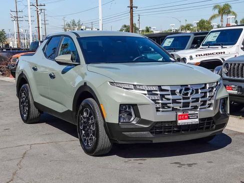 Used 2024 Hyundai Santa Cruz SEL image 3