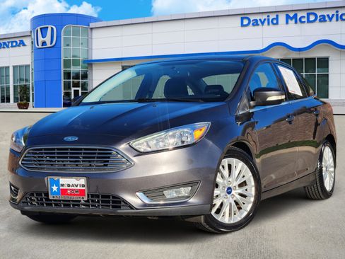 Used 2017 Ford Focus Titanium image 1