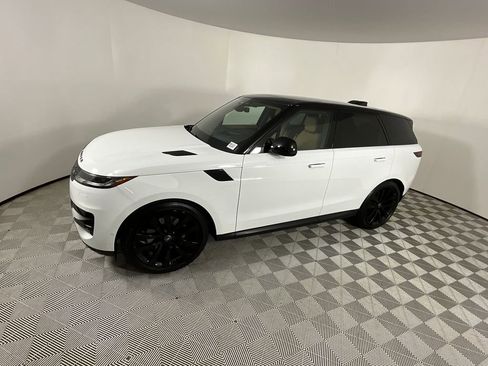 Certified 2025 Land Rover Range Rover Sport SE AWD/4WD image 9