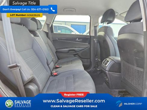 Used 2017 Kia Sorento LX FWD image 15