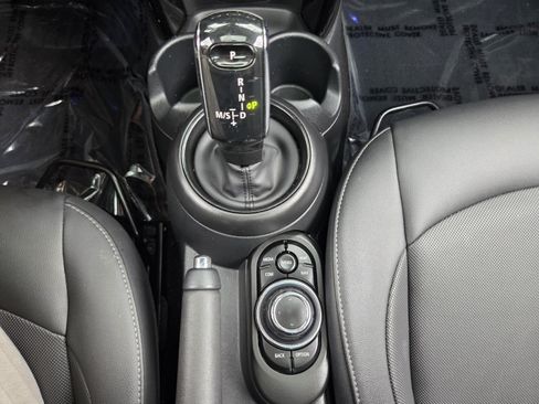 Used 2024 MINI Cooper 4-Door Hardtop FWD image 27