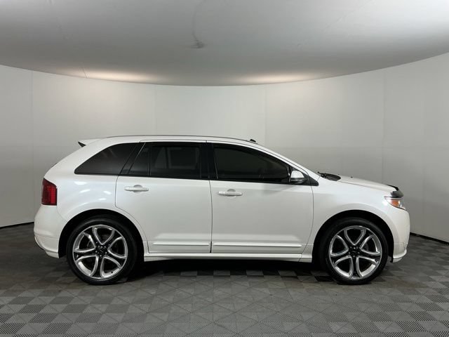 Used 2012 Ford Edge Sport w/ Driver Entry Pkg AWD/4WD image 4