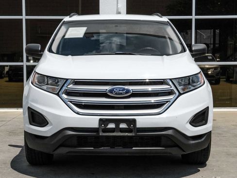 Used 2017 Ford Edge SE image 4