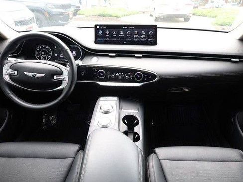 Used 2025 Genesis GV70 2.5T AWD/4WD image 22
