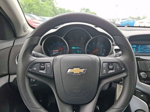 Used 2015 Chevrolet Cruze LT FWD image 17