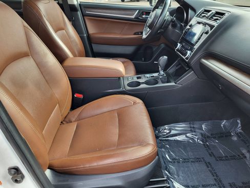 Used 2018 Subaru Outback 2.5i Touring image 23