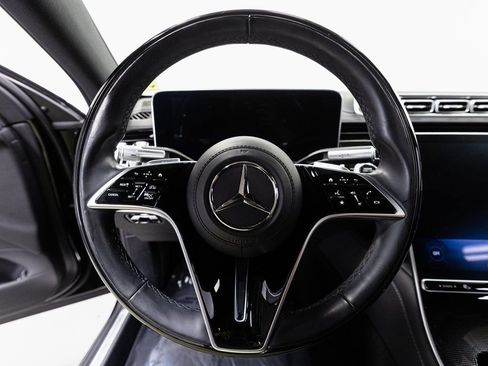 Used 2023 Mercedes-Benz S 580 S 580 image 12