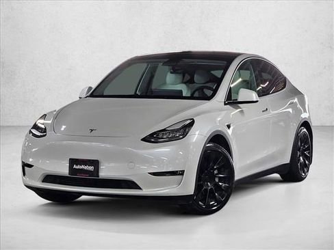 Used 2021 Tesla Model Y Long Range image 1