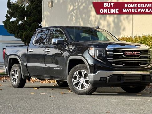 Used 2025 GMC Sierra 1500 SLT image 1